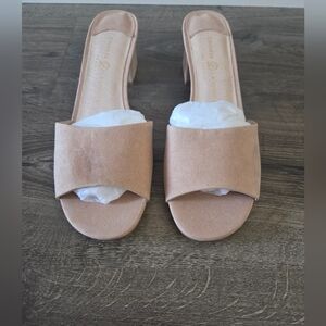 Chinese Laundry womens micro suede slide  sandals size 10 NEW